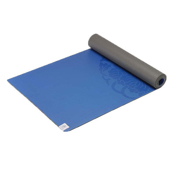 Gaiam Performance Dry-Grip Yoga Mat