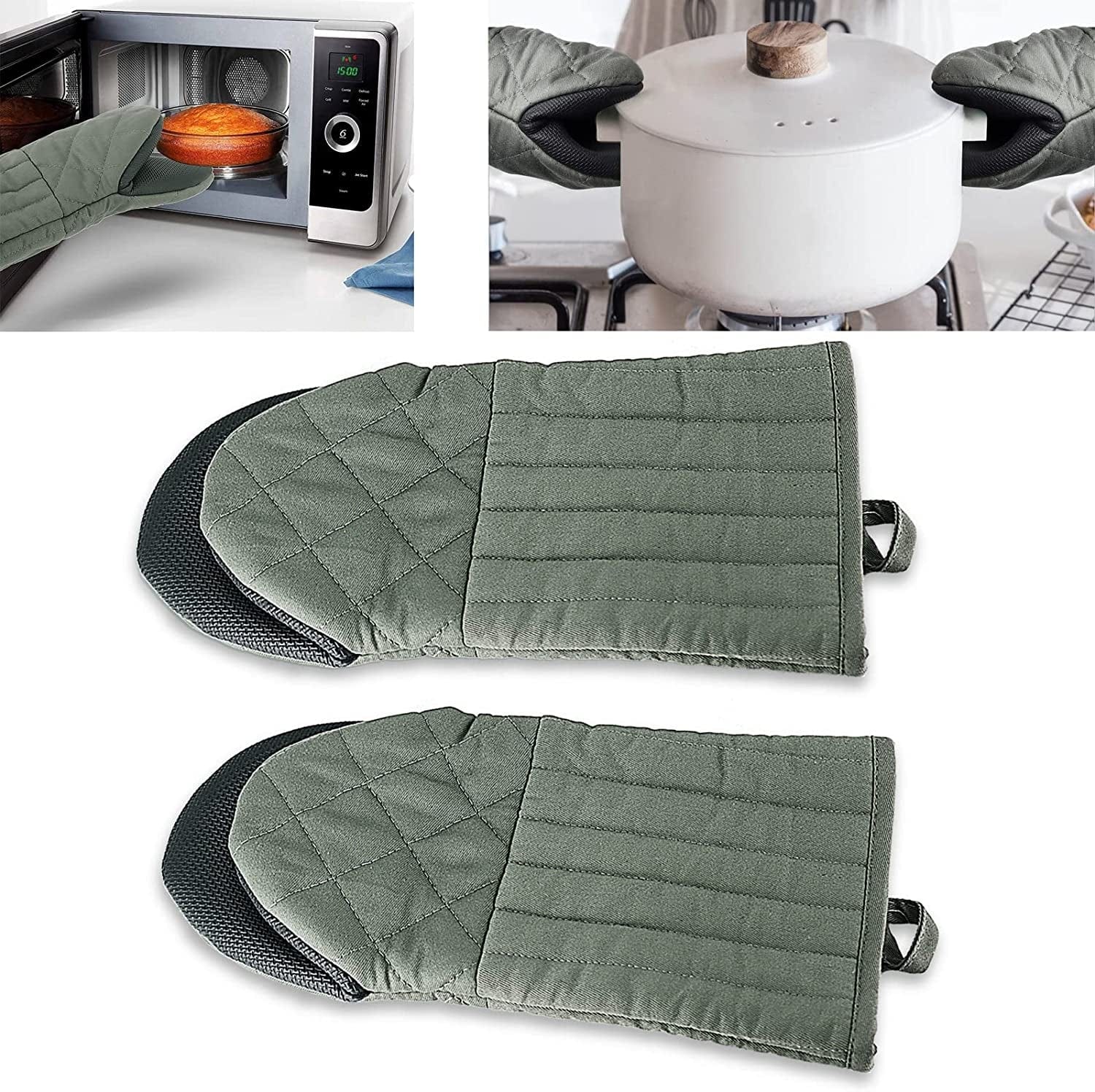 Half Oven Mitt Hot Mitts for Kitchen, 2 Pack Heat Resistant 500 ºf Mini Oven Mitts Cotton Liner Gloves for Kitchen Cooking Baking Grilling Barbecue - Non-Slip Grip, Hanging Loop, Machine Washable(Red)